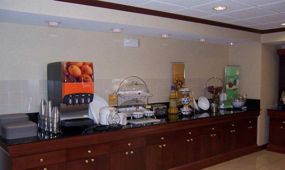Hampton Inn Wichita Falls-Sikes Senter Mall Restoran foto