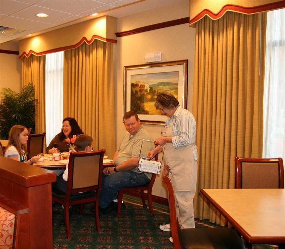 Hampton Inn Wichita Falls-Sikes Senter Mall Restoran foto
