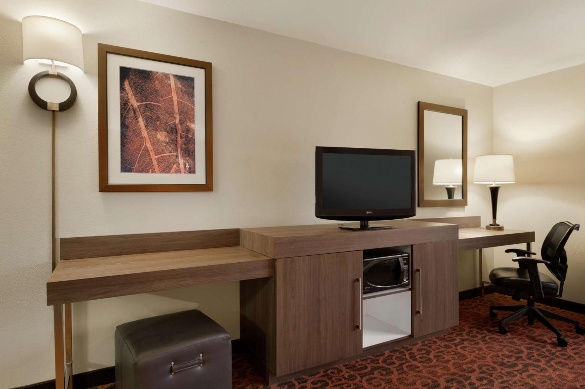 Hampton Inn Wichita Falls-Sikes Senter Mall Bagian luar foto