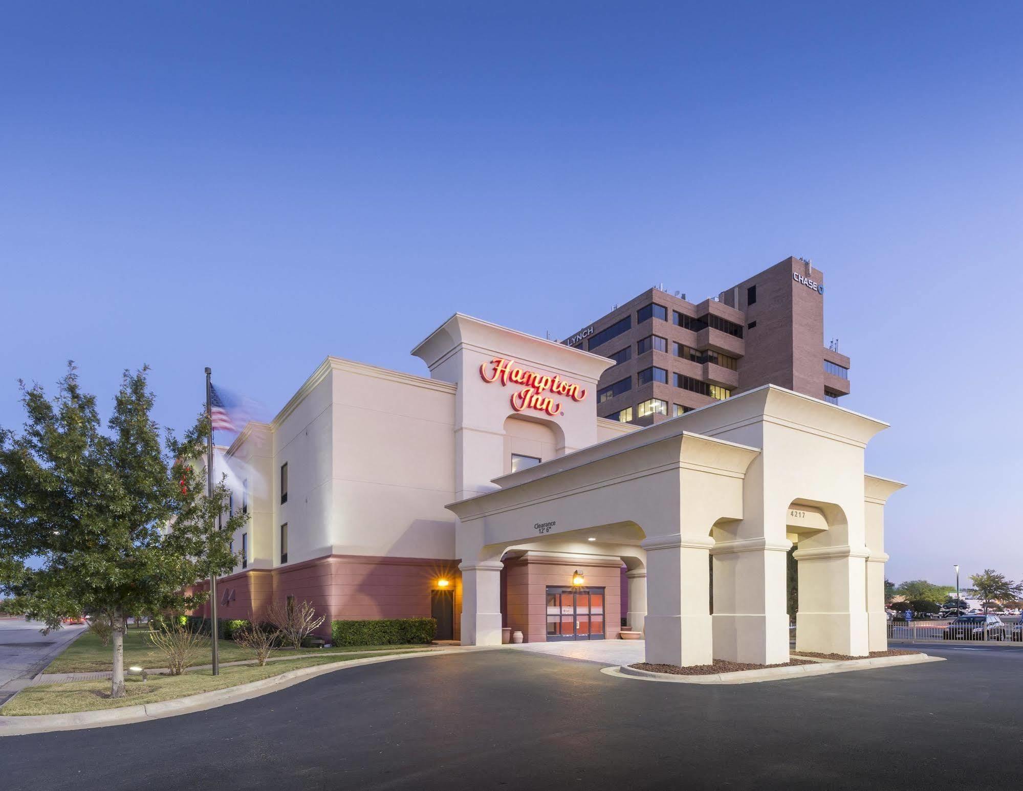 Hampton Inn Wichita Falls-Sikes Senter Mall Bagian luar foto