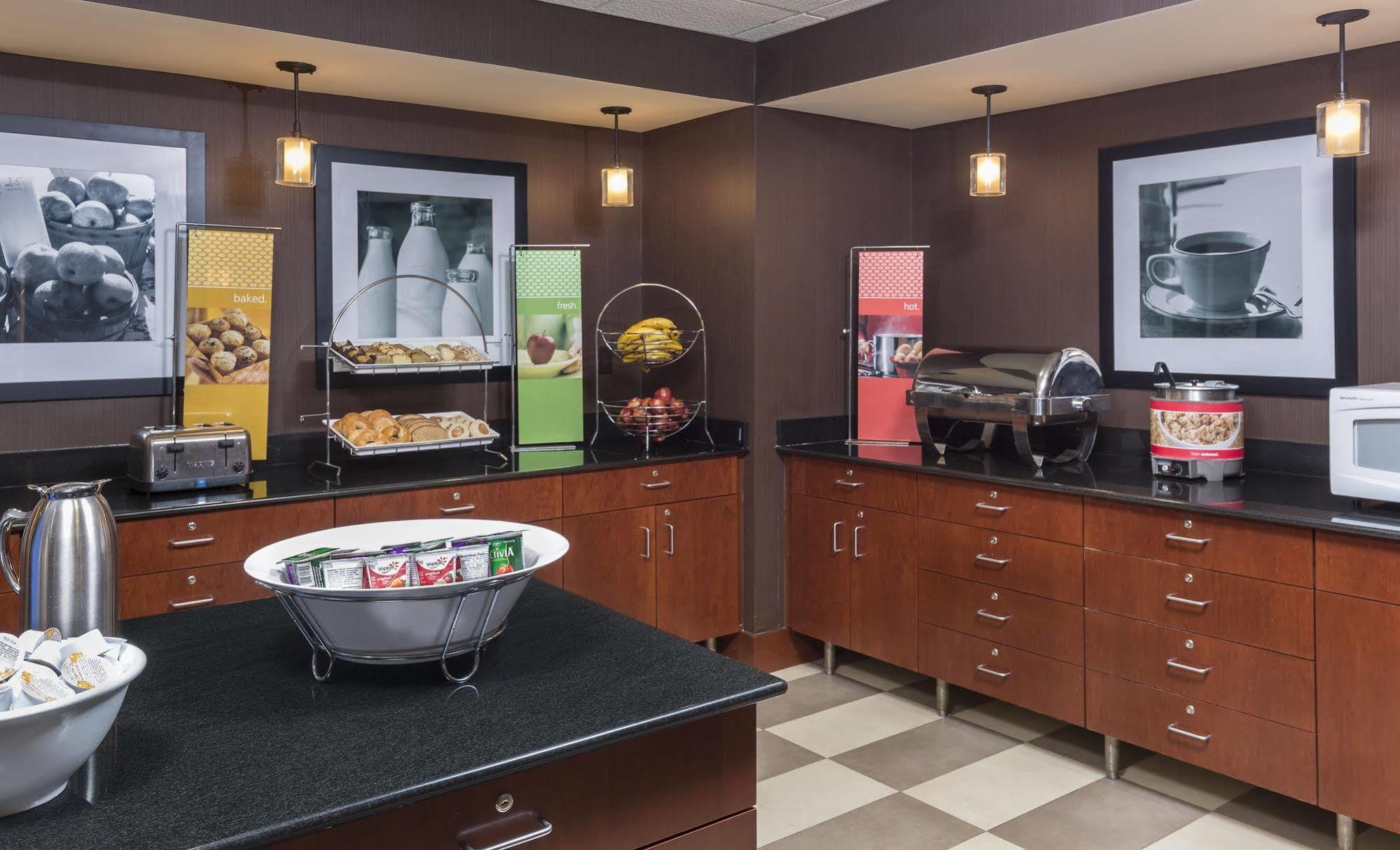Hampton Inn Wichita Falls-Sikes Senter Mall Bagian luar foto
