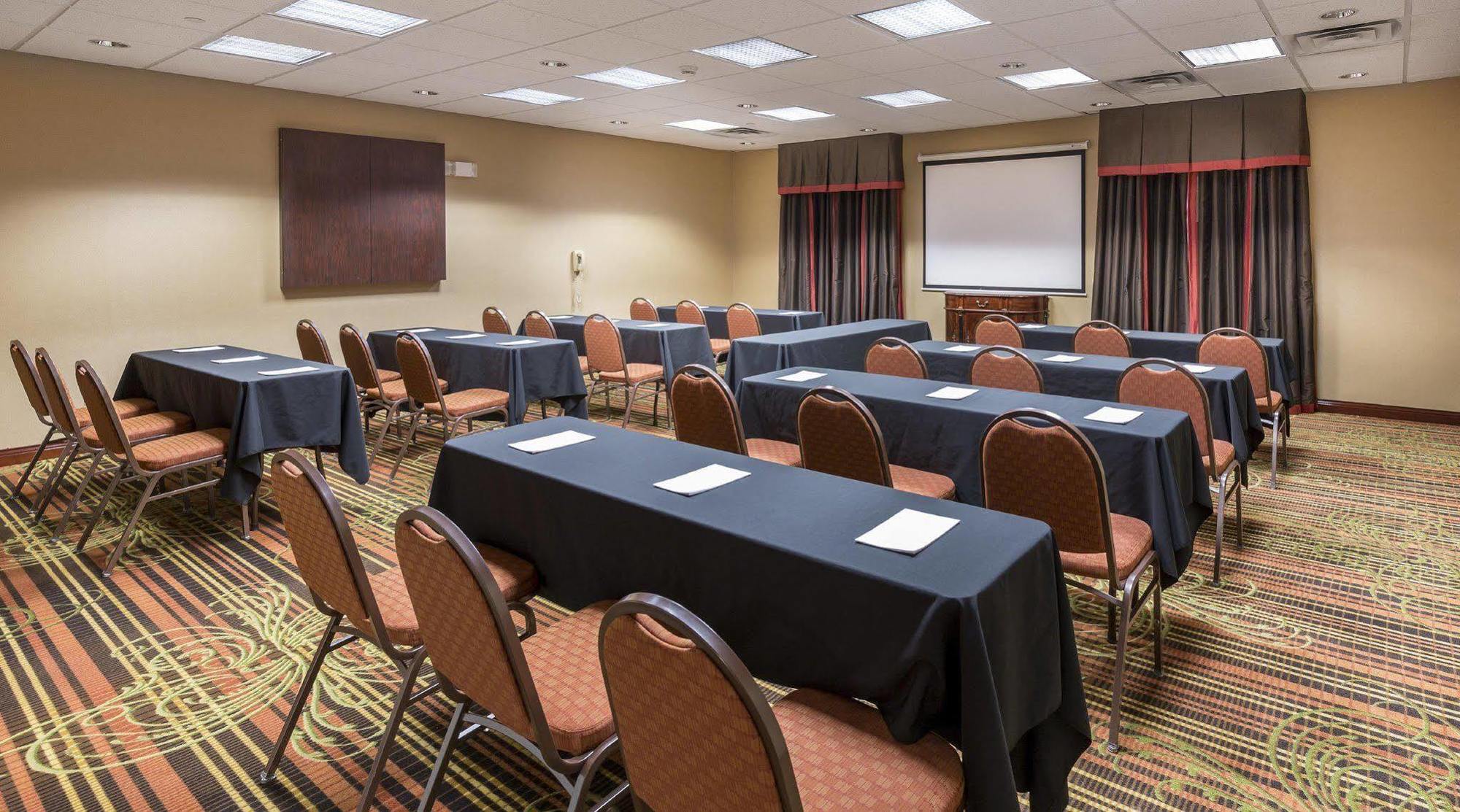 Hampton Inn Wichita Falls-Sikes Senter Mall Bagian luar foto